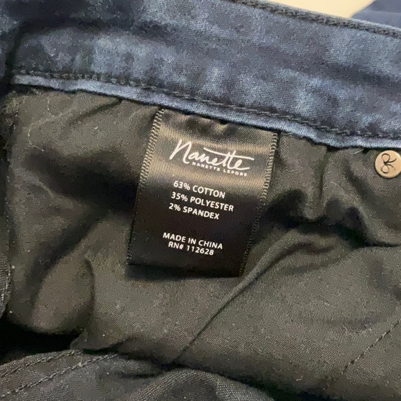 Nanette Lepore Women’s Dark Wash Crop Jean Size 10 - Picture 6 of 9